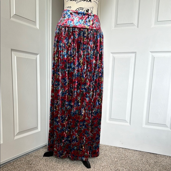 NATURAL LIFE Red and Blue Maxi Pleated Skirt - Picture 1 of 7
